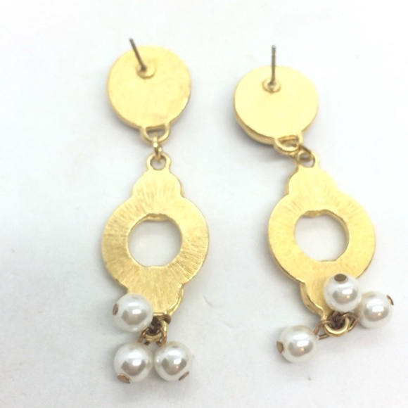 3/$30 VINTAGE 80S EARRINGS GOLD TONE PEARLS FUZZY PURPLE DANGLE DROP GEOMETRIC - Picture 12 of 16